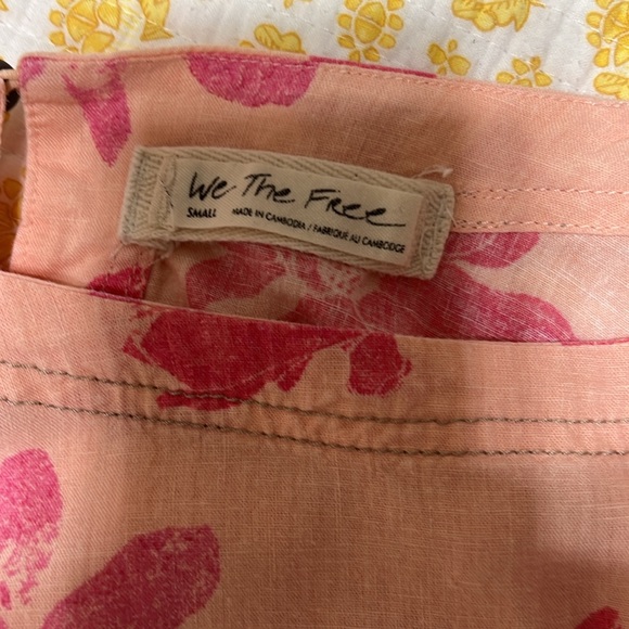 We The Free size Small but oversized babydoll top with pockets - Picture 5 of 5